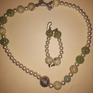 Necklace earrings jewelry